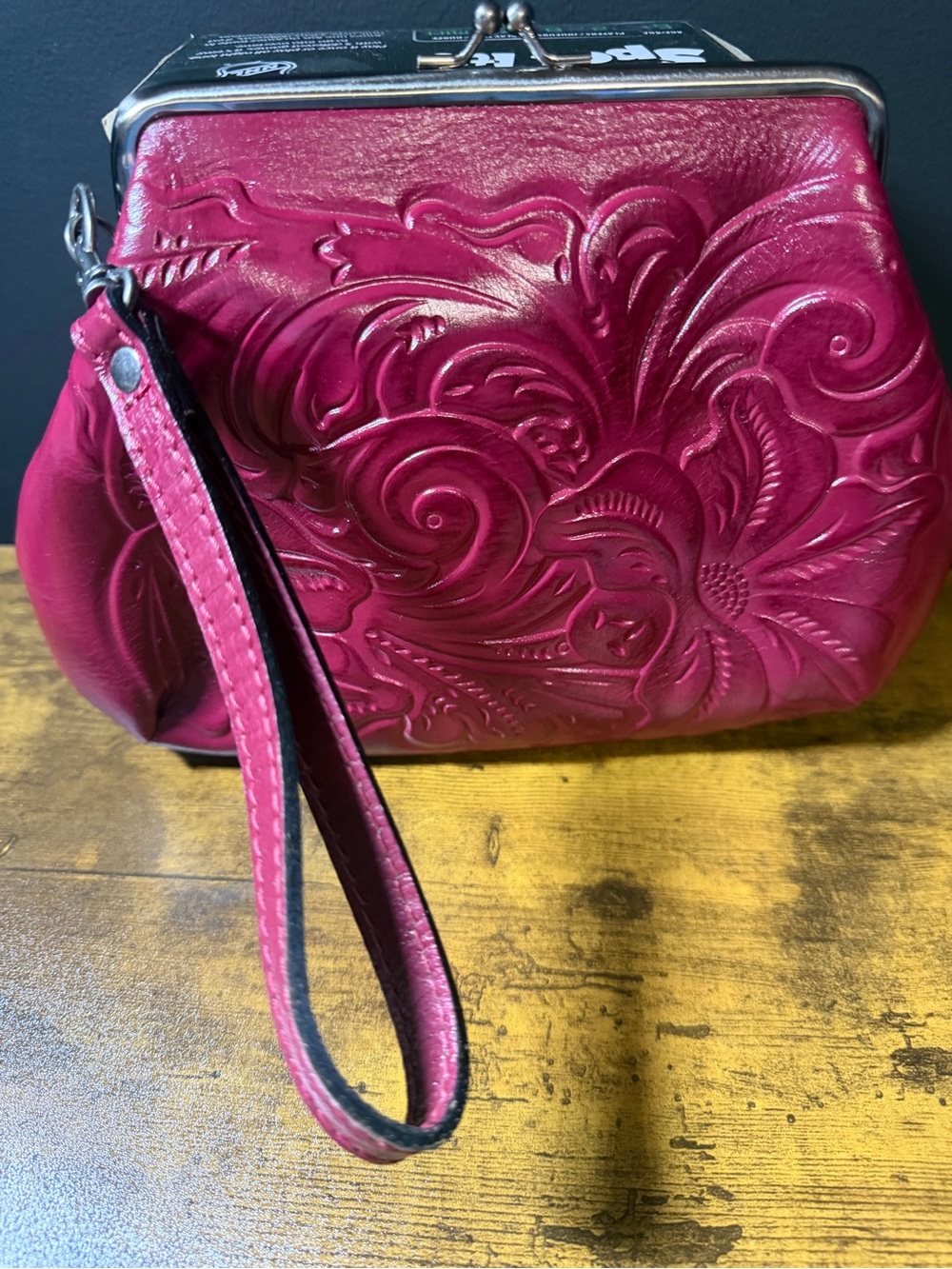 Patricia Nash Classic Embossed Leather Kiss Lock Wristlet Clutch. NO CALL OUTS - Picture 13 of 16